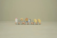 Load image into Gallery viewer, Stacking train Chickens