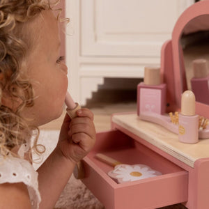 Vanity table