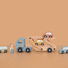 Load image into Gallery viewer, Transport truck
