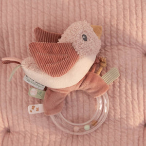 Rattle ring bird